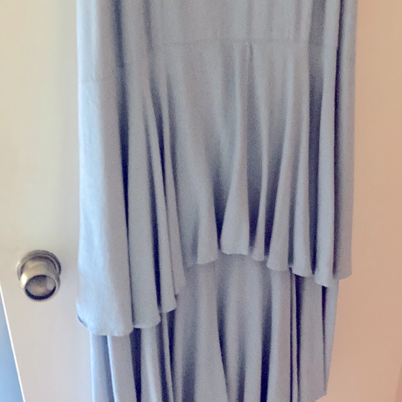 Simplistic elegant long dress - Picture 2 of 6